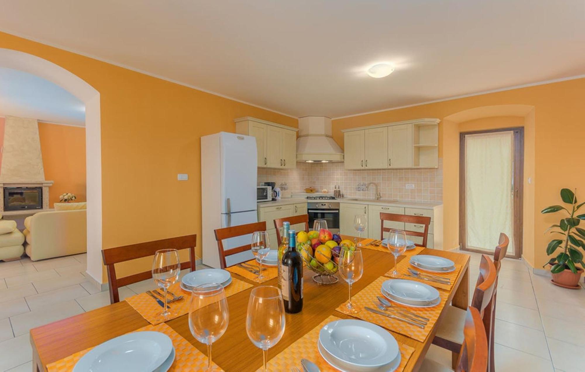 Villa Santa Lucia - Istrian Oasis Koromačno Buitenkant foto